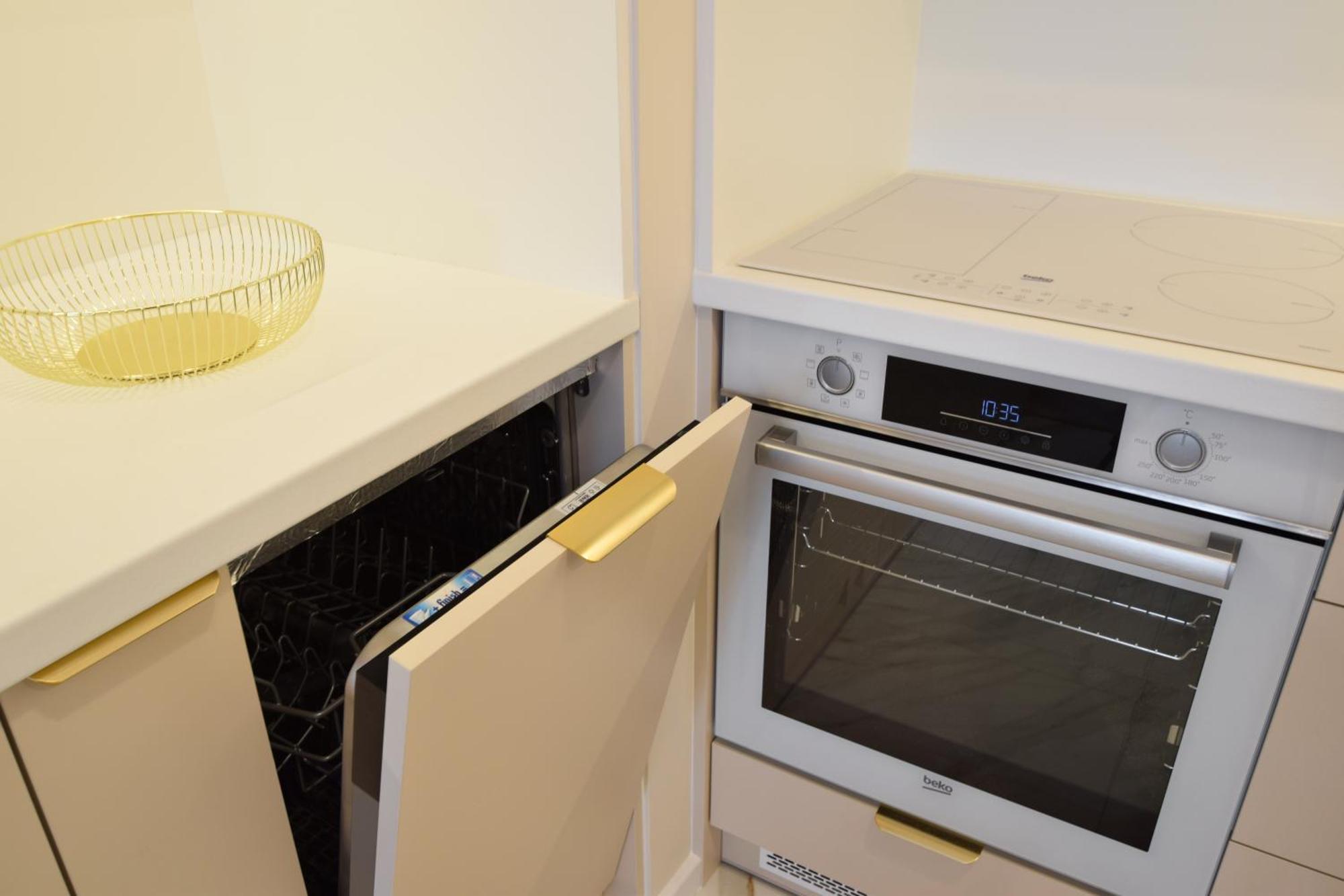 Apartment Premium Black&white By Lookap